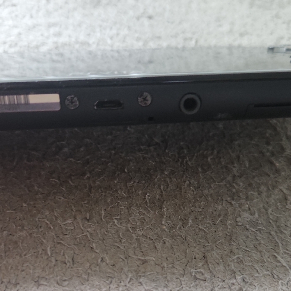 Sony PS Vita Black Handheld Console - Picture 5 of 12